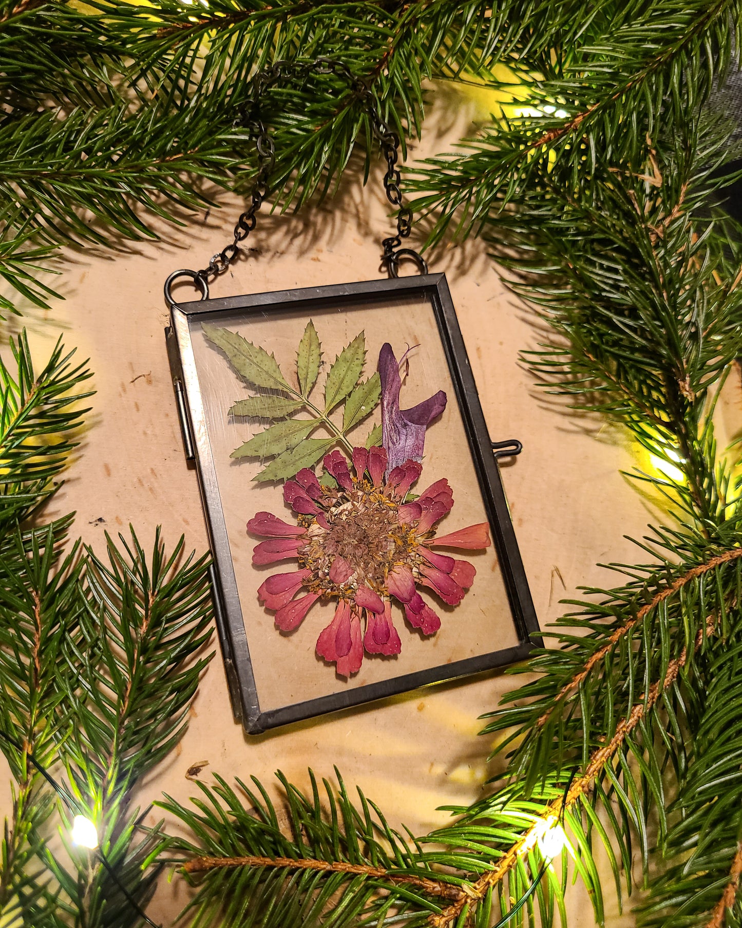 Mini Hanging Pressed Flower Frame - Black