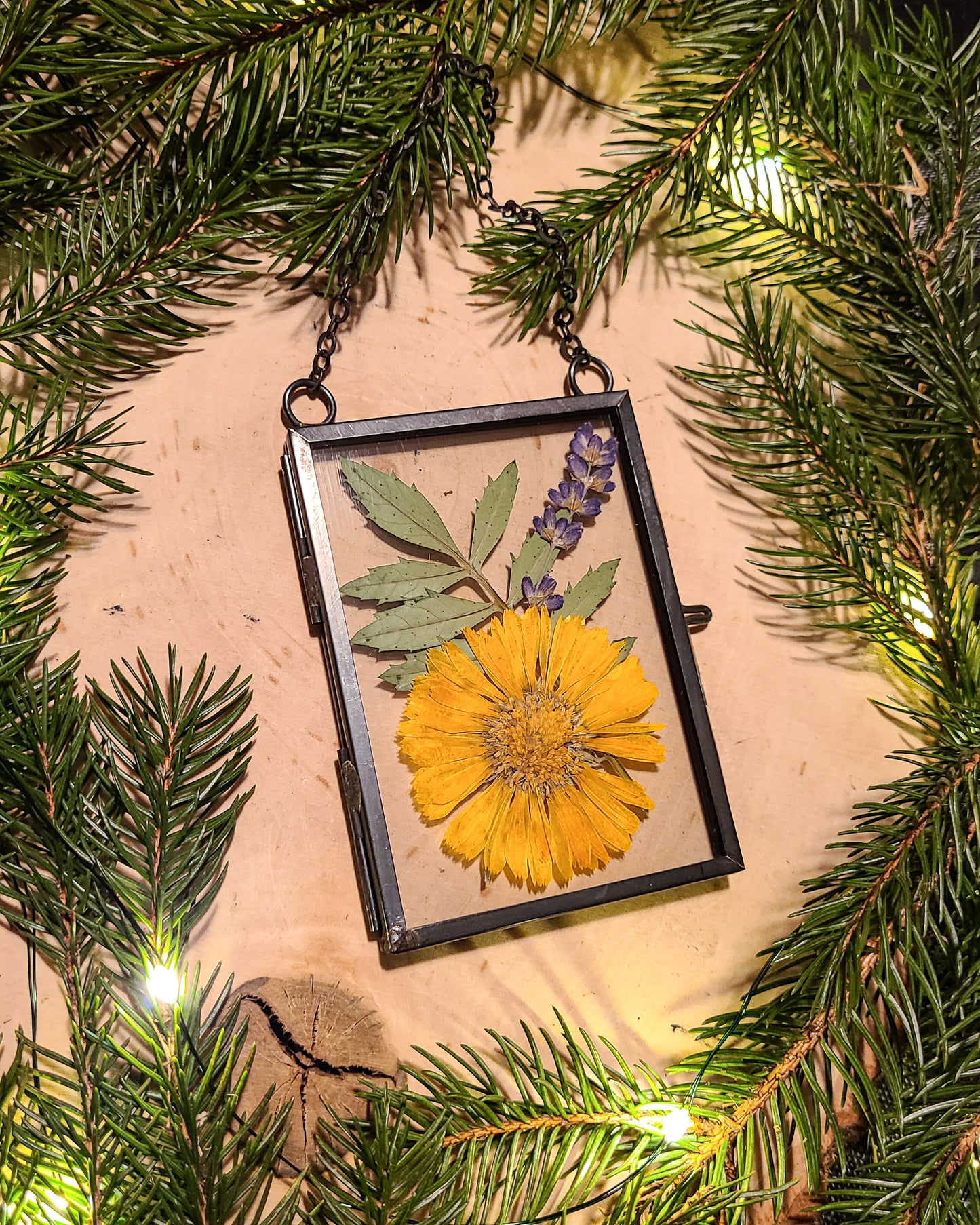 Mini Hanging Pressed Flower Frame - Black