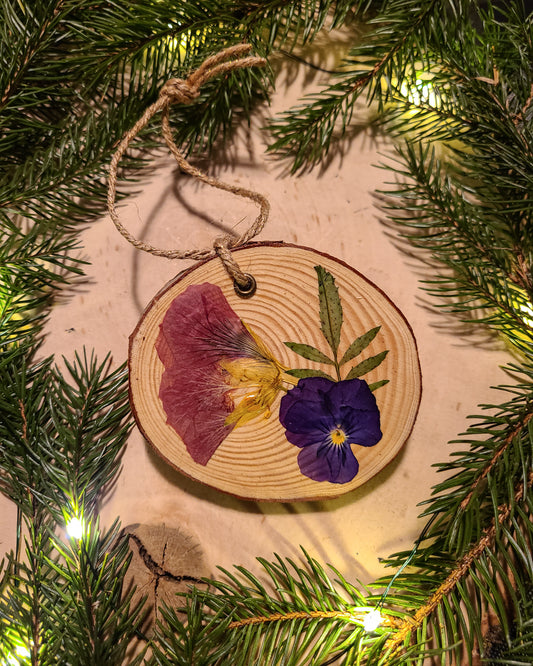 Wood Slice Pressed Flower Ornament