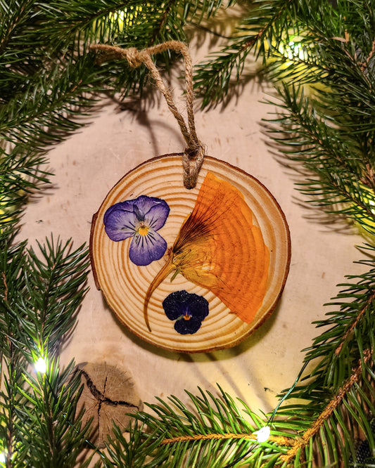 Wood Slice Pressed Flower Ornament