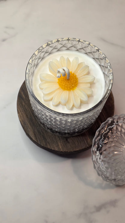Garden Goddess Luxe Daisy - 9oz Soy Wax Candle