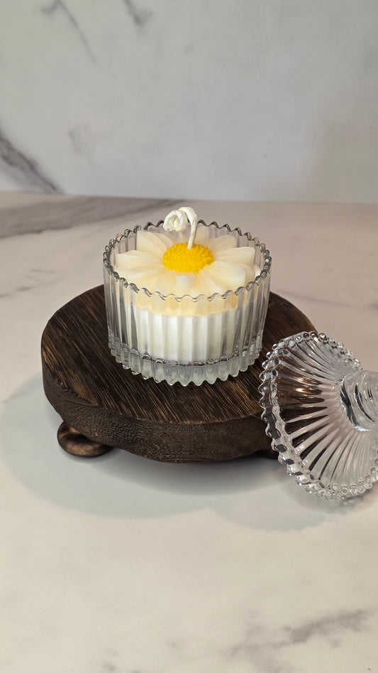 Garden Goddess Mini Luxe Daisy - 4oz Soy Wax Candle