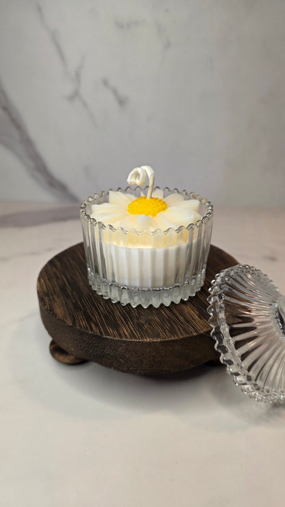 Garden Goddess Mini Luxe Daisy - 4oz Soy Wax Candle